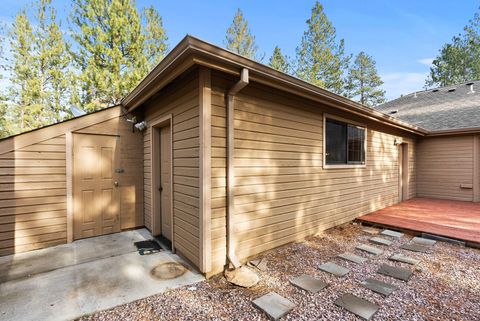 Tiny photo for 69271 Whippletree, Sisters, OR 97759 (MLS # 220215074)