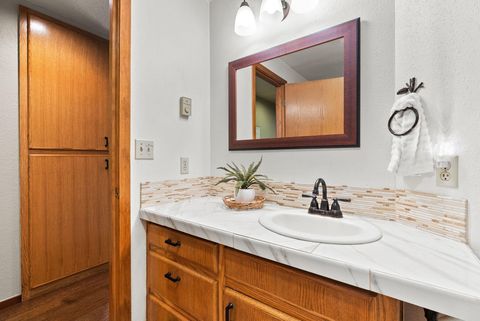 Tiny photo for 69271 Whippletree, Sisters, OR 97759 (MLS # 220215074)