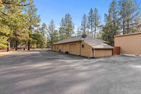 Tiny photo for 69271 Whippletree, Sisters, OR 97759 (MLS # 220215074)