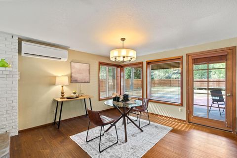 Tiny photo for 69271 Whippletree, Sisters, OR 97759 (MLS # 220215074)