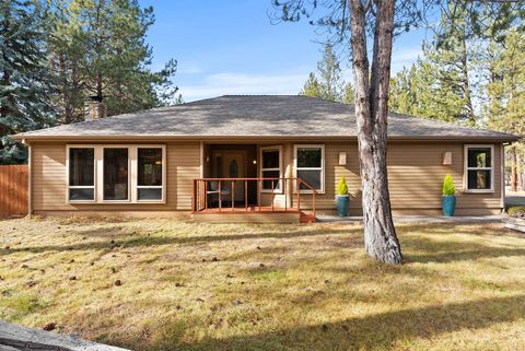 Photo of 69271 Whippletree, Sisters, OR 97759 (MLS # 220215074)