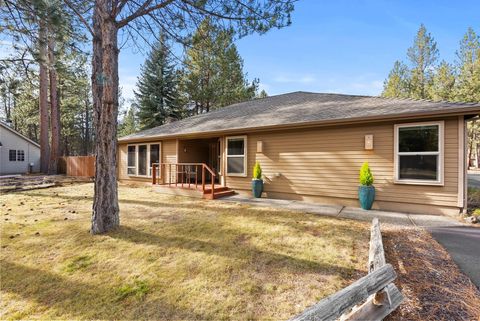 Tiny photo for 69271 Whippletree, Sisters, OR 97759 (MLS # 220215074)