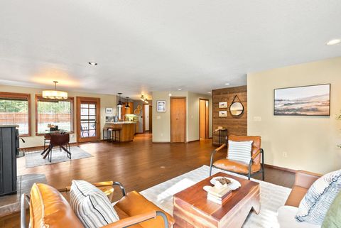 Tiny photo for 69271 Whippletree, Sisters, OR 97759 (MLS # 220215074)