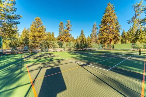 Tiny photo for 69271 Whippletree, Sisters, OR 97759 (MLS # 220215074)