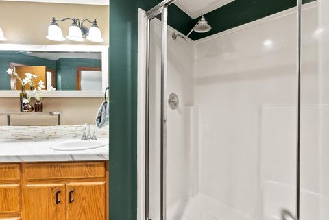 Tiny photo for 69271 Whippletree, Sisters, OR 97759 (MLS # 220215074)