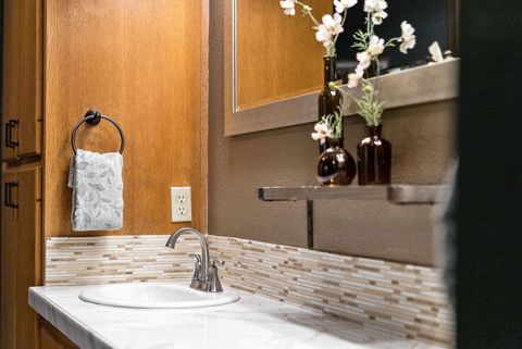 Tiny photo for 69271 Whippletree, Sisters, OR 97759 (MLS # 220215074)