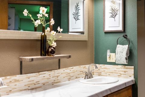 Tiny photo for 69271 Whippletree, Sisters, OR 97759 (MLS # 220215074)