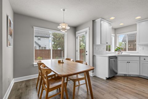 Tiny photo for 60999 Grand Targhee Drive, Bend, OR 97702 (MLS # 220221335)