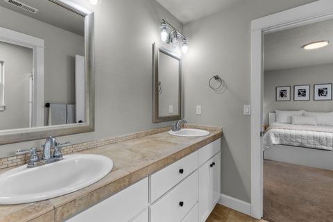 Tiny photo for 60999 Grand Targhee Drive, Bend, OR 97702 (MLS # 220221335)