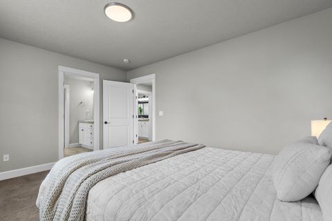 Tiny photo for 60999 Grand Targhee Drive, Bend, OR 97702 (MLS # 220221335)