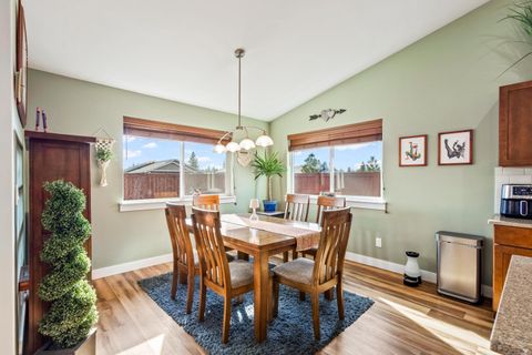 Tiny photo for 51780 Mountain Pine Street, La Pine, OR 97739 (MLS # 220215447)