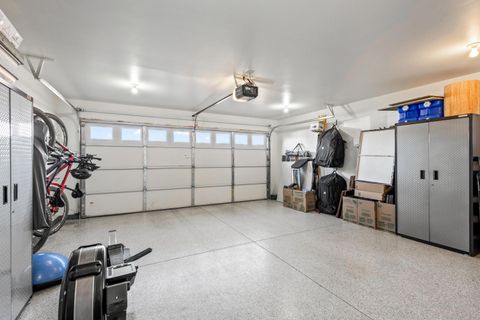 Tiny photo for 51780 Mountain Pine Street, La Pine, OR 97739 (MLS # 220215447)