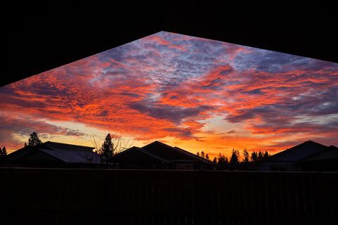 Tiny photo for 51780 Mountain Pine Street, La Pine, OR 97739 (MLS # 220215447)
