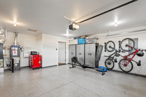 Tiny photo for 51780 Mountain Pine Street, La Pine, OR 97739 (MLS # 220215447)