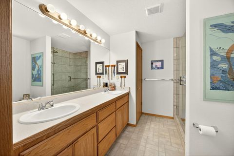 Tiny photo for 250 Cambridge Drive, Grants Pass, OR 97526 (MLS # 220210658)