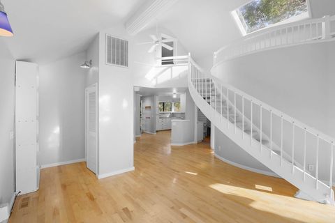 Tiny photo for 5316 Coleman Creek Rd Road, Medford, OR 97501 (MLS # 220213259)