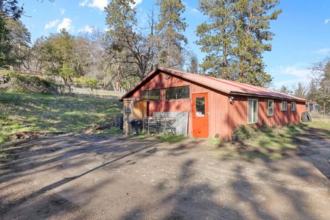 Tiny photo for 5316 Coleman Creek Rd Road, Medford, OR 97501 (MLS # 220213259)