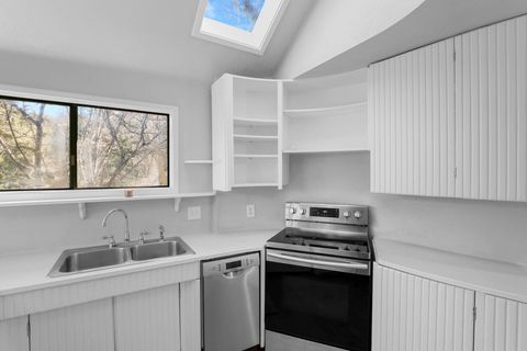 Tiny photo for 5316 Coleman Creek Rd Road, Medford, OR 97501 (MLS # 220213259)