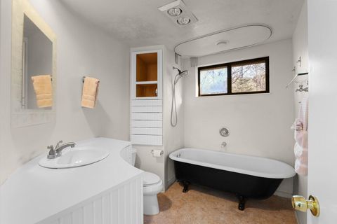 Tiny photo for 5316 Coleman Creek Rd Road, Medford, OR 97501 (MLS # 220213259)