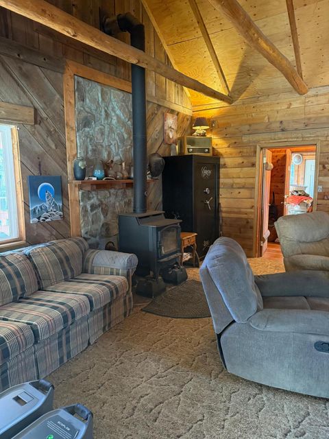 Tiny photo for 9046 Warbler Drive, Bonanza, OR 97623 (MLS # 220212502)