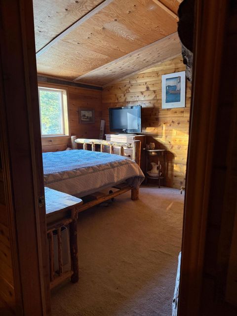 Tiny photo for 9046 Warbler Drive, Bonanza, OR 97623 (MLS # 220212502)