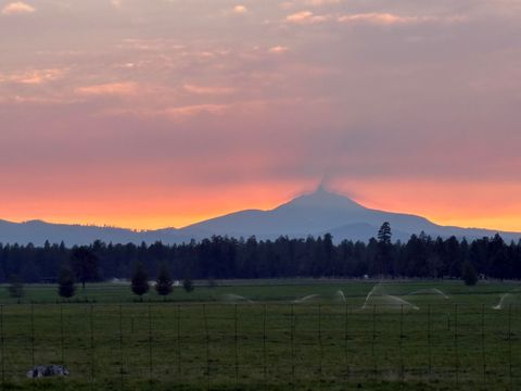 Tiny photo for 353 S Pine Meadow Street #8, Sisters, OR 97759 (MLS # 220214894)