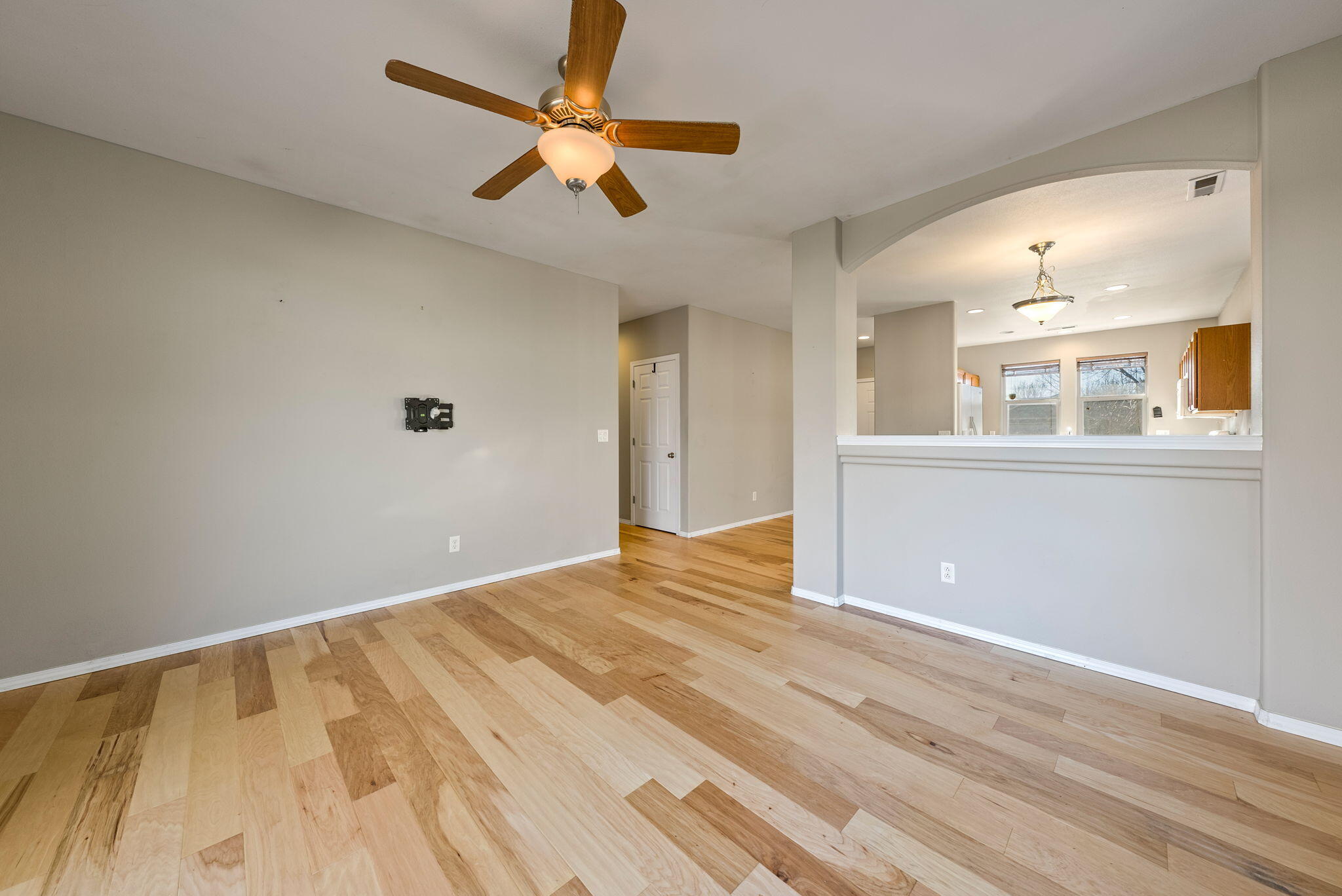 3115 SW Peridot Avenue