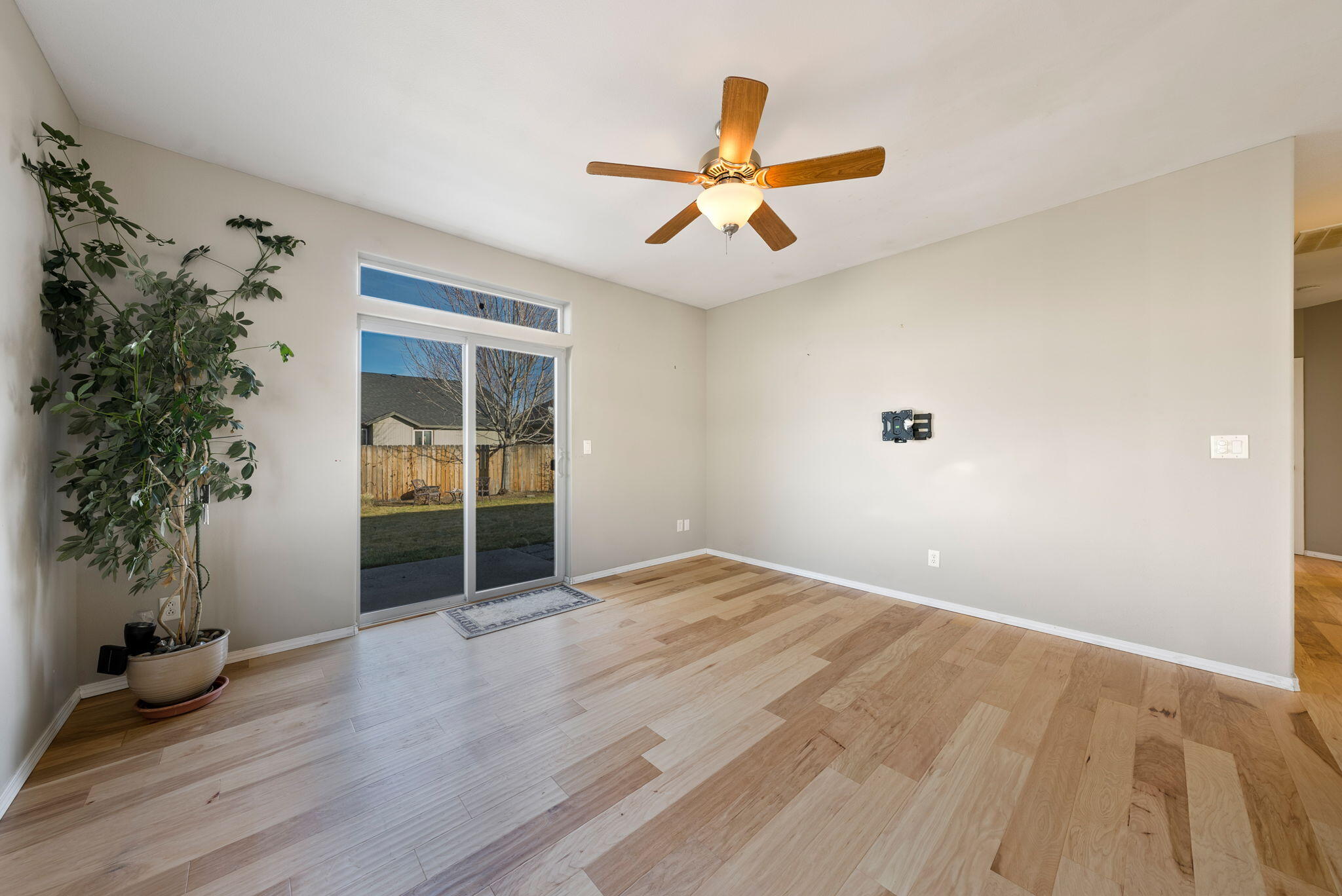 3115 SW Peridot Avenue