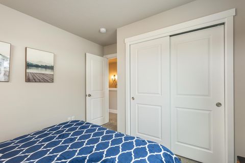 Tiny photo for 3400 NW 11th Court, Redmond, OR 97756 (MLS # 220215574)