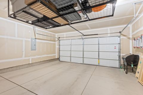 Tiny photo for 3400 NW 11th Court, Redmond, OR 97756 (MLS # 220215574)