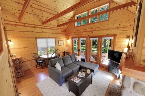 Tiny photo for 56411 McKenzie Highway #6, McKenzie Bridge, OR 97413 (MLS # 220213563)