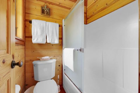 Tiny photo for 56411 McKenzie Highway #6, McKenzie Bridge, OR 97413 (MLS # 220213563)