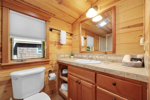 Tiny photo for 56411 McKenzie Highway #6, McKenzie Bridge, OR 97413 (MLS # 220213563)