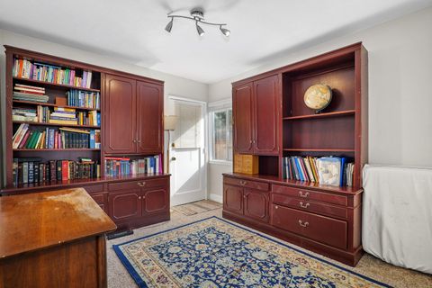 Tiny photo for 1437 NW Hawthorne Avenue, Grants Pass, OR 97526 (MLS # 220215732)