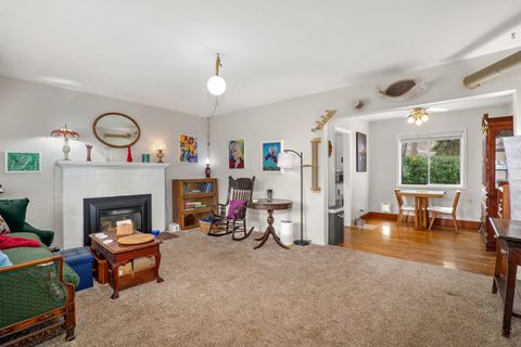 Tiny photo for 1437 NW Hawthorne Avenue, Grants Pass, OR 97526 (MLS # 220215732)