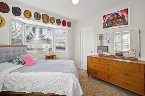 Tiny photo for 1437 NW Hawthorne Avenue, Grants Pass, OR 97526 (MLS # 220215732)