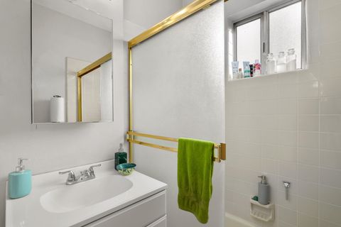 Tiny photo for 1437 NW Hawthorne Avenue, Grants Pass, OR 97526 (MLS # 220215732)