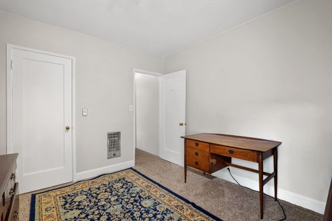 Tiny photo for 1437 NW Hawthorne Avenue, Grants Pass, OR 97526 (MLS # 220215732)