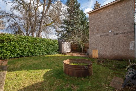 Tiny photo for 1437 NW Hawthorne Avenue, Grants Pass, OR 97526 (MLS # 220215732)