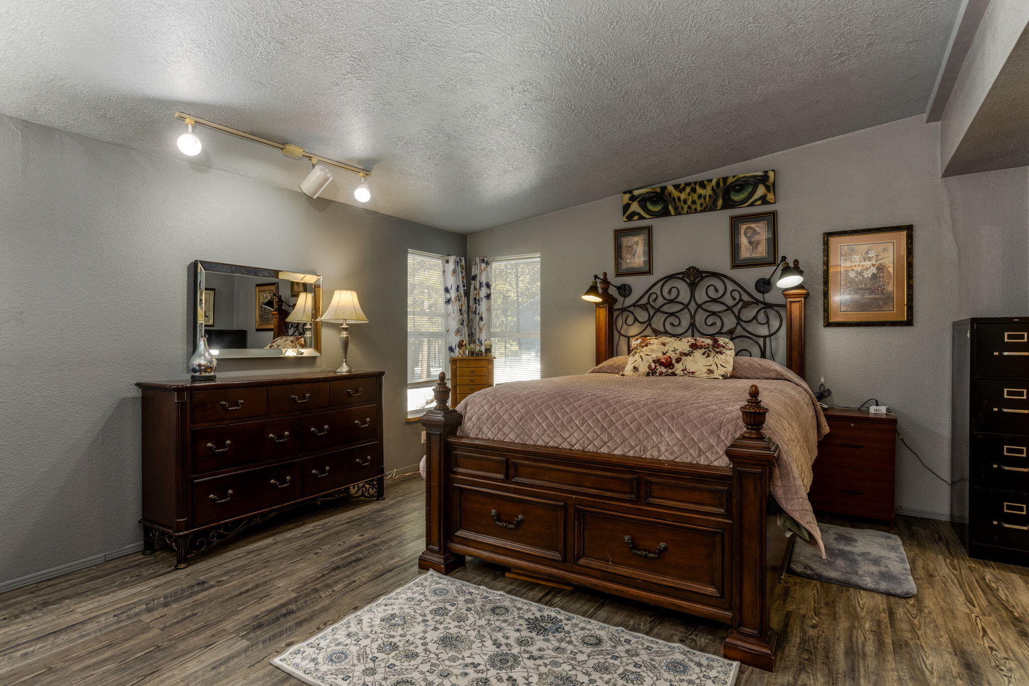 Ponderosa Pines - Residential