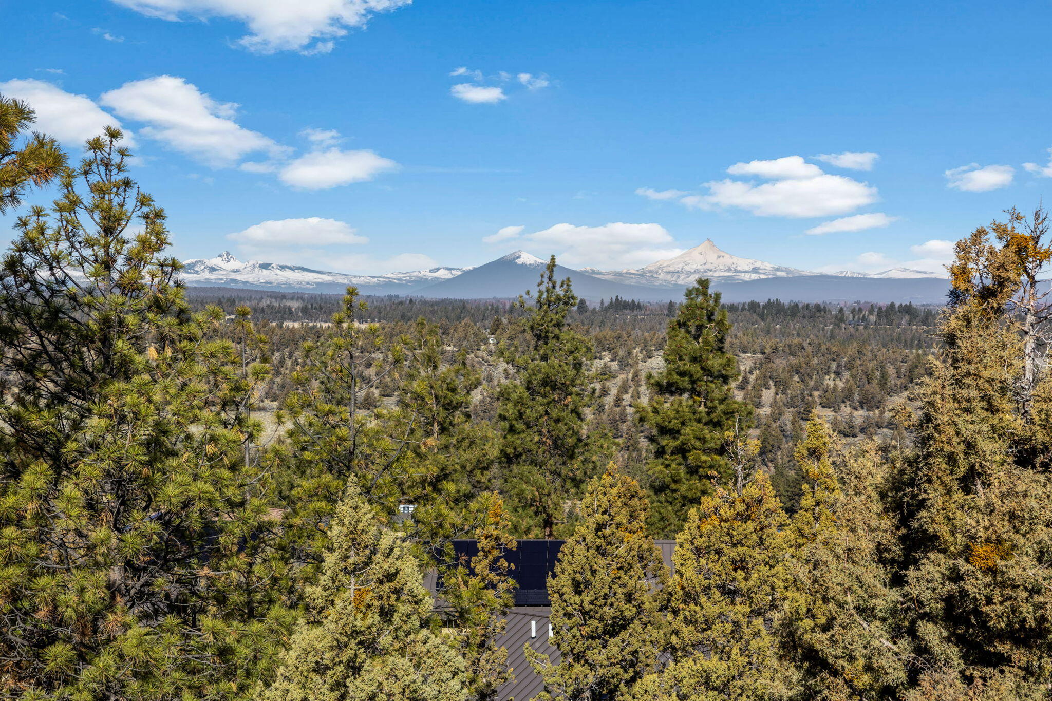 3487 NW Greenleaf Way