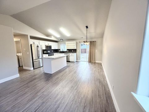 Tiny photo for 16698 Wyatt Drive, La Pine, OR 97739 (MLS # 220216112)