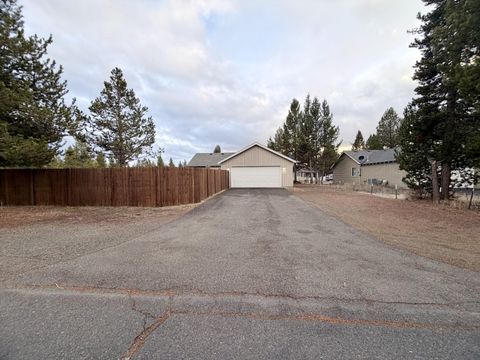 Tiny photo for 16698 Wyatt Drive, La Pine, OR 97739 (MLS # 220216112)