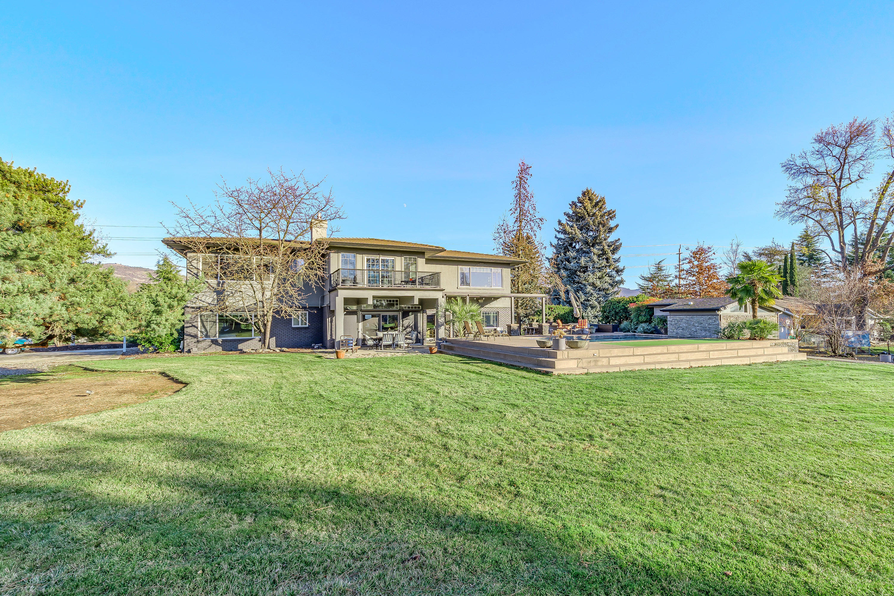 Rogue Valley Estates Subdivision - Residential