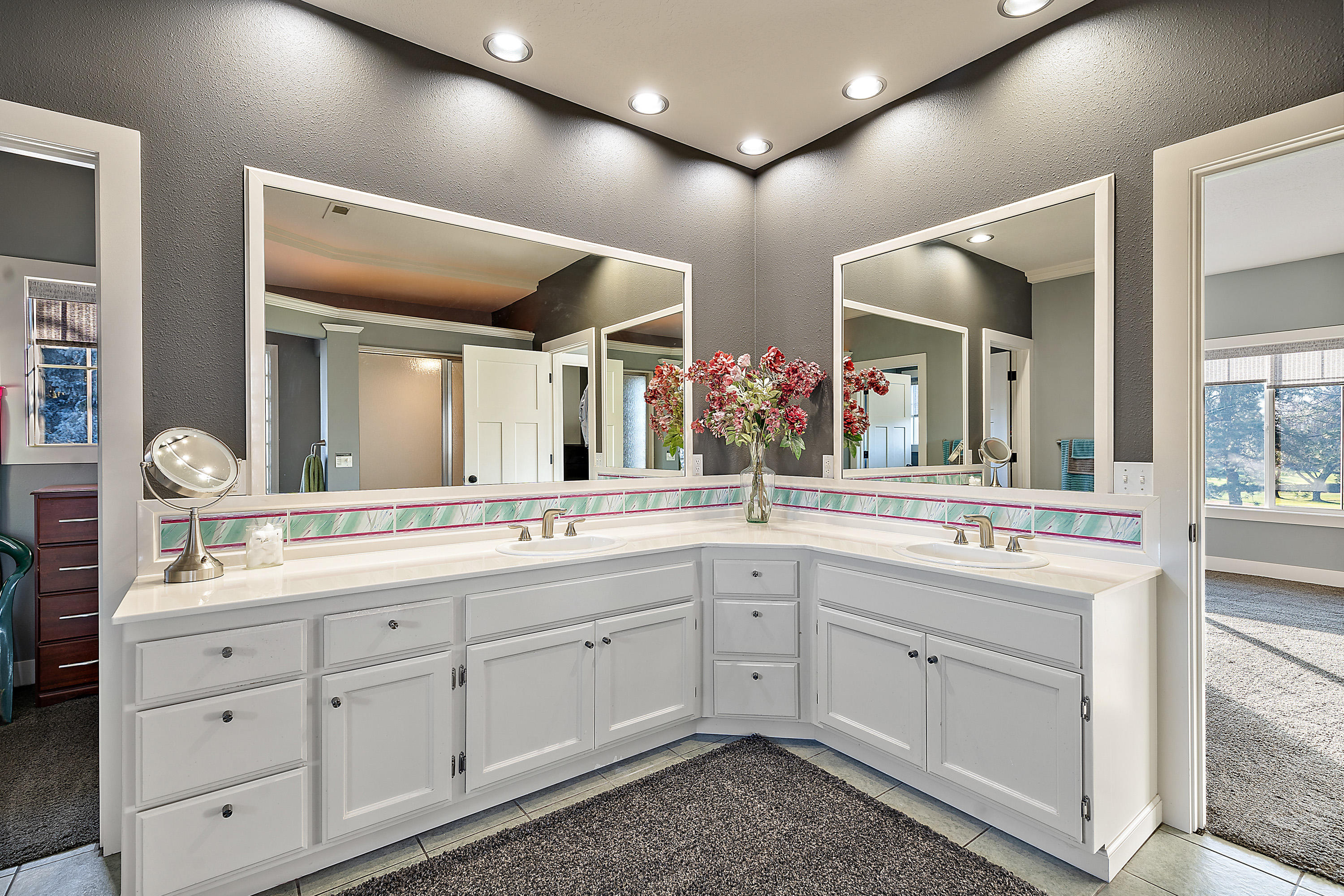 Rogue Valley Estates Subdivision - Residential