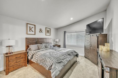 Tiny photo for 51751 Morning Pine Drive, La Pine, OR 97739 (MLS # 220200441)