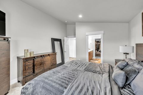 Tiny photo for 51751 Morning Pine Drive, La Pine, OR 97739 (MLS # 220200441)