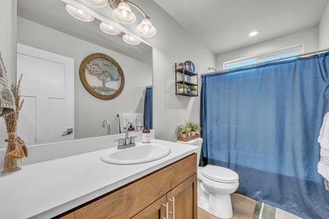 Tiny photo for 51751 Morning Pine Drive, La Pine, OR 97739 (MLS # 220200441)