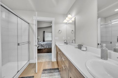 Tiny photo for 51751 Morning Pine Drive, La Pine, OR 97739 (MLS # 220200441)