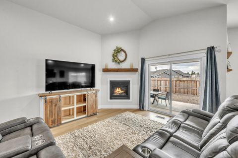 Tiny photo for 51751 Morning Pine Drive, La Pine, OR 97739 (MLS # 220200441)